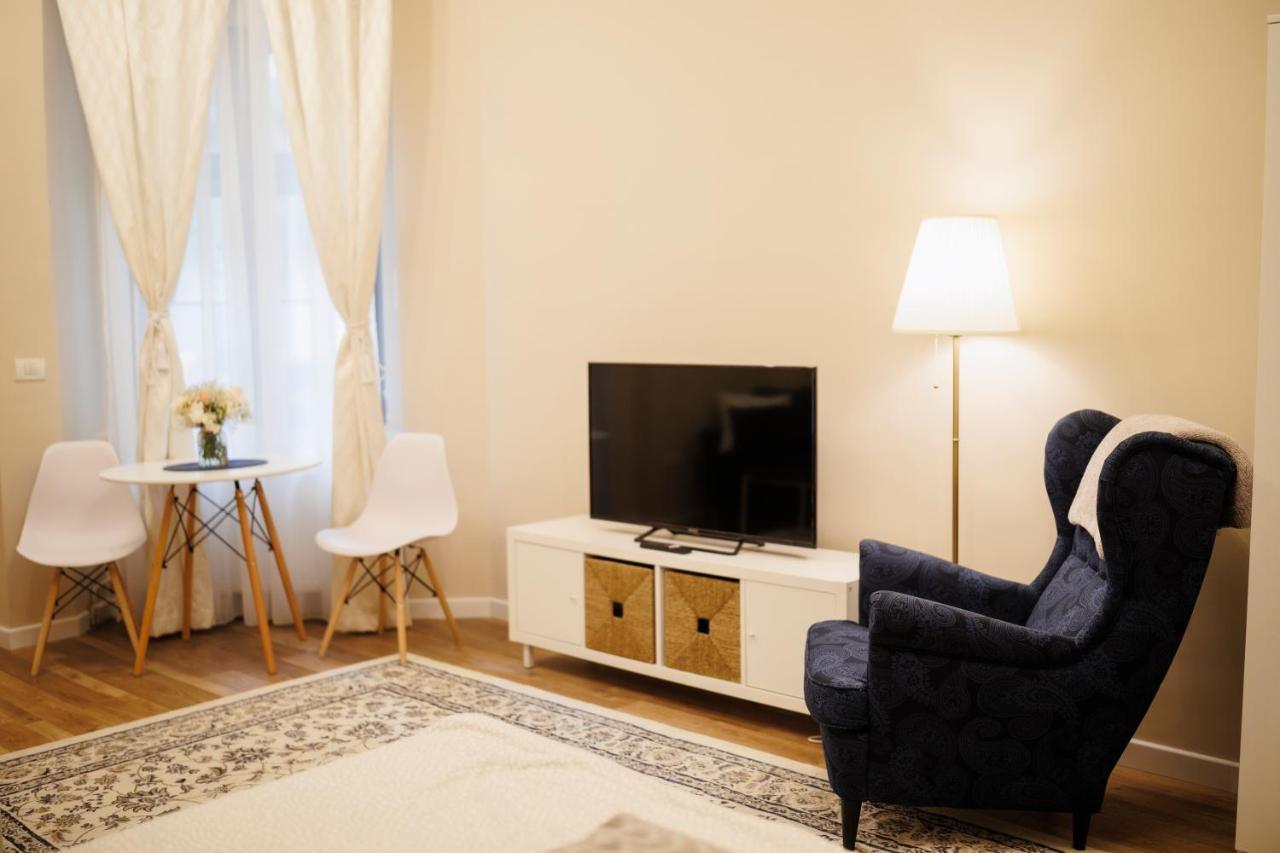 Jolie Flat In The Heart Of The City Timisoara Exterior photo