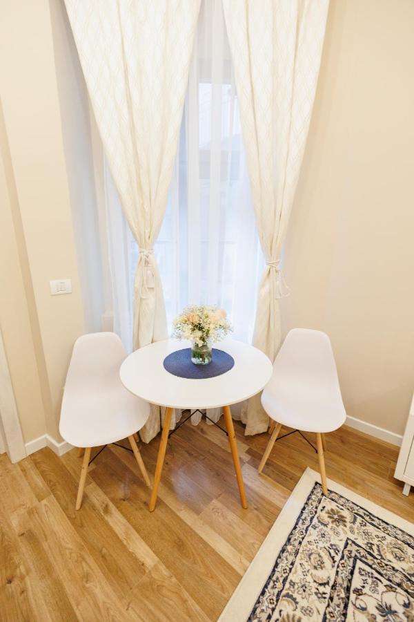 Jolie Flat In The Heart Of The City Timisoara Exterior photo